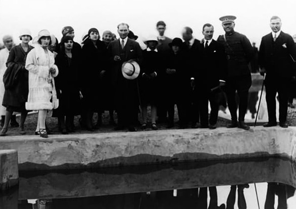 Atatürk Siyah Beyaz 1926