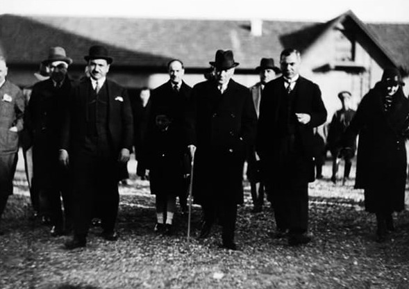 Atatürk 1933 Adana’da