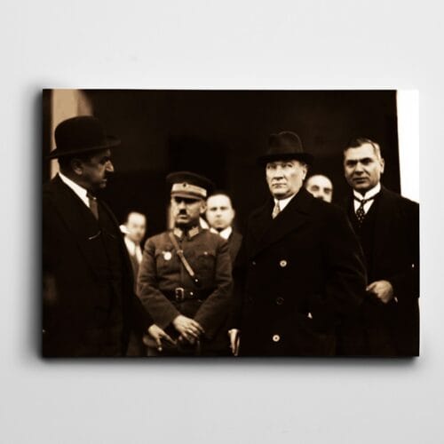 Atatürk Adana'da 1933