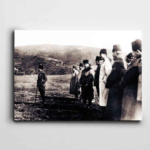 Atatürk Birinci Ordu Komutanlığını Denetlerken