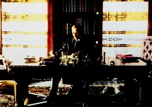 Atatürk Çalışma Masası