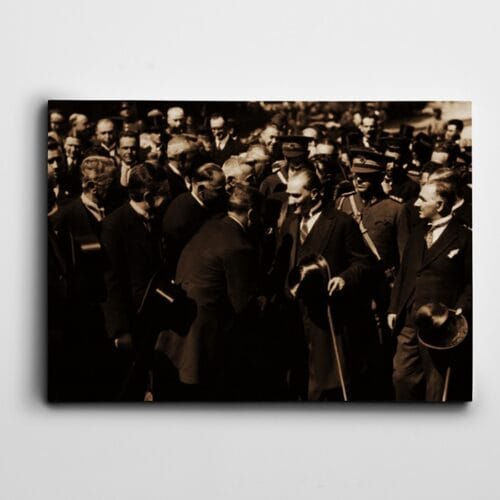 Atatürk İzmir'de 1928
