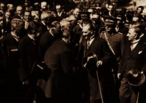 Atatürk İzmir’de 1928 Tablosu