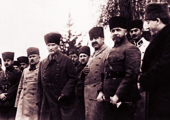 Atatürk İzmit’te