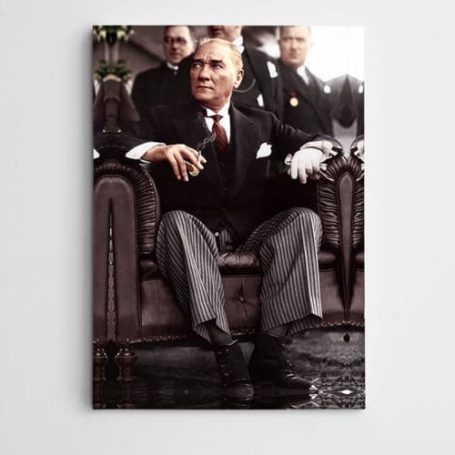 Atatürk Koltukta