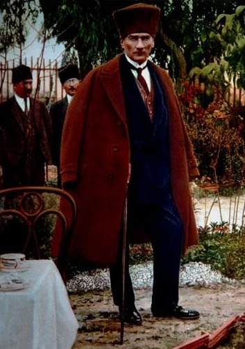 Atatürk Palto ve Baston