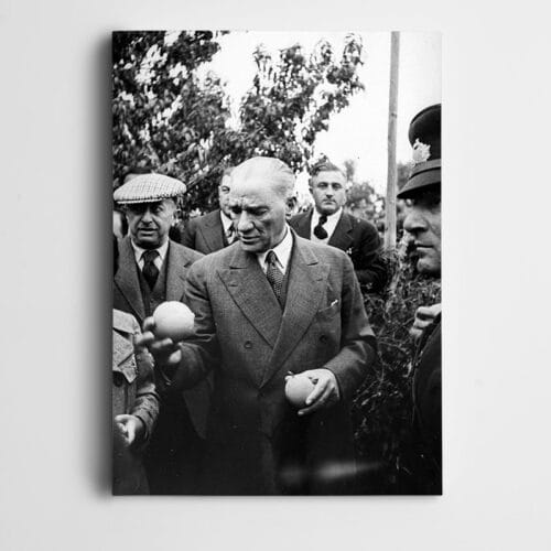 Atatürk Portakal Bahçesinde
