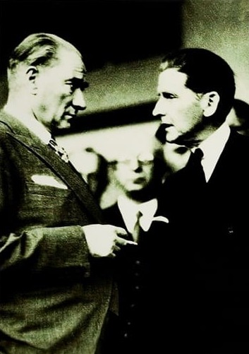 Atatürk Siyah Beyaz