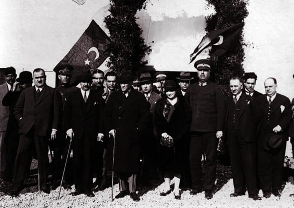 Atatürk Tablosu Siyah Beyaz