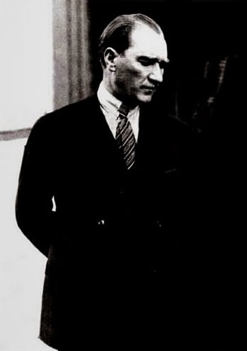 Atatürk Siyah Beyaz