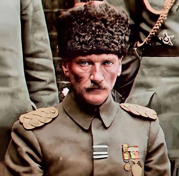 Atatürk Subay Kare