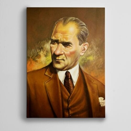 Atatürk Takım Elbiseli