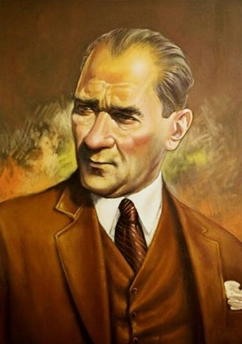 Atatürk Takım Elbiseli