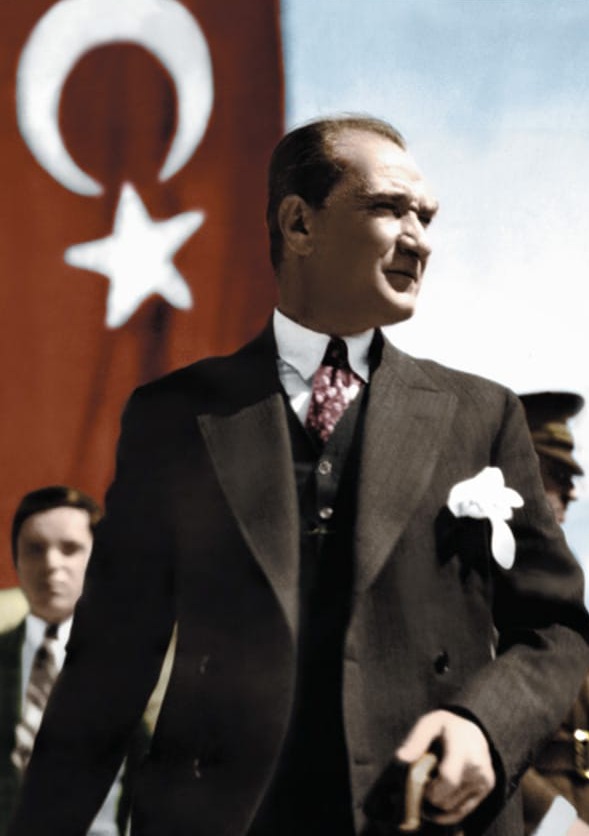 Türk Bayrağı ve Atatürk
