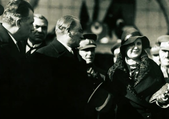 Atatürk ve Afet İnan