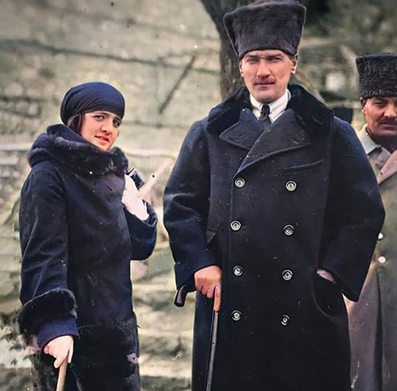 Atatürk ve Latife Hanım Kare