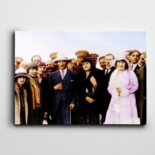 Atatürk ve Türk Kadınları