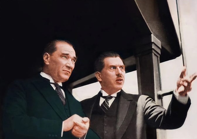 Atatürk ve Yaveri