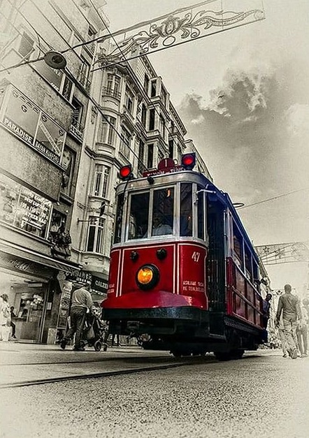 Tren Ve İnsanlar