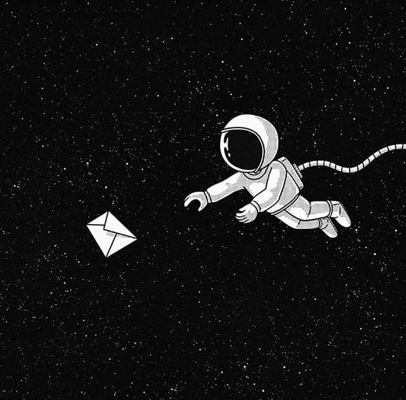 Yıldızlar Arasında Astronot ve Zarf Minimal Kare