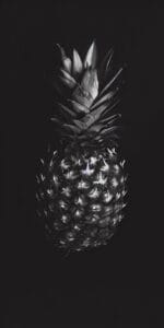 Siyah Zemin Ananas Fotoğrafı Tablosu