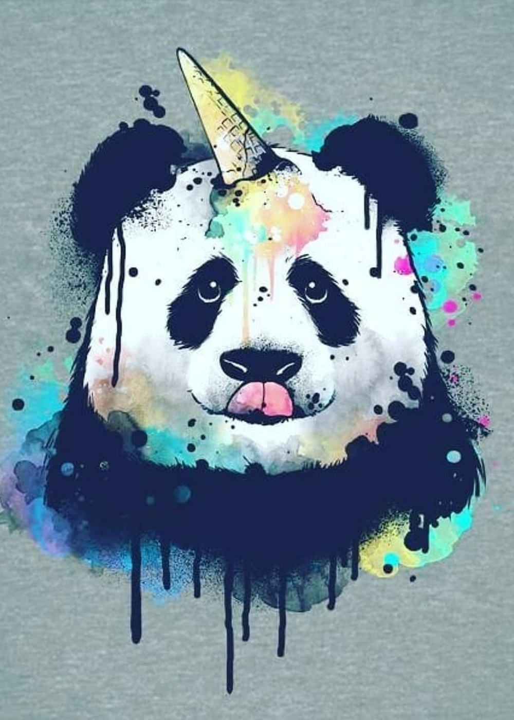 Tek Boynuzlu At Şapkası Takan Panda Ayısı