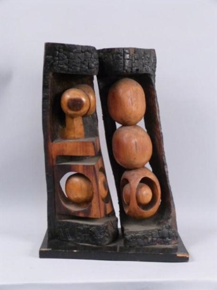 Abstract Carved Wood Sculpture – Louis Schanker Tablo