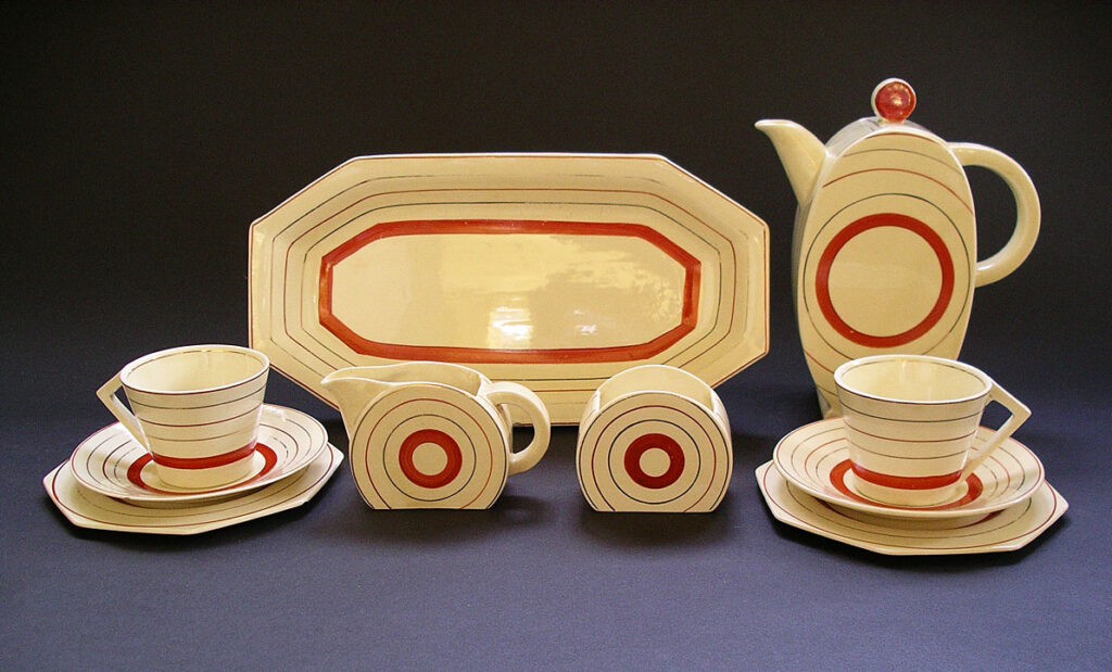 Bon Jour Shape Coffee Set - Clarice Cliff Tablo