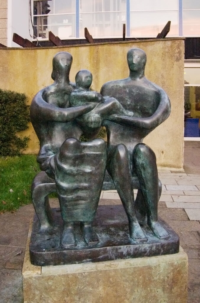 Family Group (1949) - Henry Moore Tablo