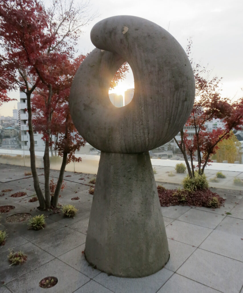 Mu (1951) – Isamu Noguchi Tablo