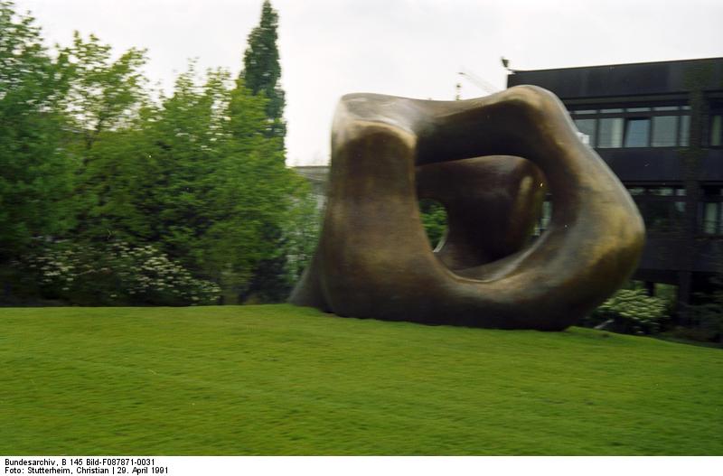 Two Forms – Henry Moore Tablo