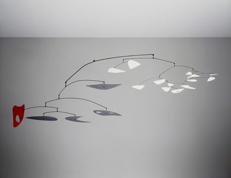 1 RED, 4 BLACK PLUS X WHITE (1947) – Alexander Calder Tablo