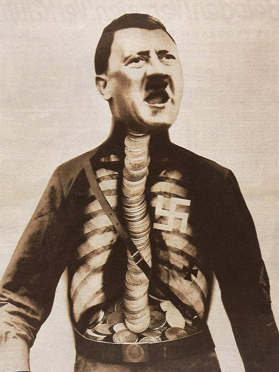 Adolf the Übermensch Swallows gold and spouts junk, AIZ 11. no. 29, July 17 (1932) – John Heartfield Tablo