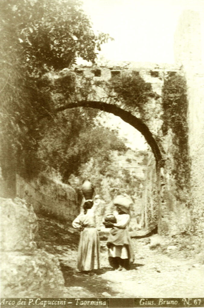 Arch near the Capuchins church Taormina (1880) - Giuseppe Bruno Tablo