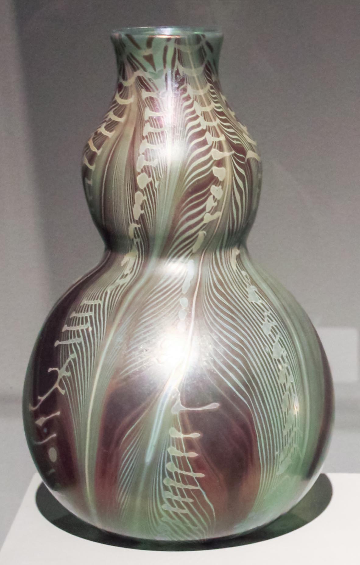 Double gourd shaped vase with stylized painted leaves (1898) - Louis Comfort Tiffany Tablo kanvas tablo