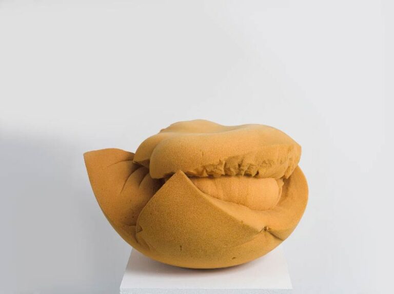 Foam Sculpture – John Chamberlain Tablo