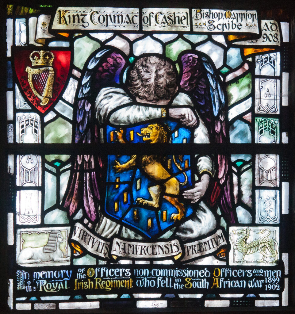 King Cormac of Cashel as Bishop, Warrior and Scribe. St. Patrick's Cathedral in Dublin (detail) (1906) - Sarah Purser Tablo