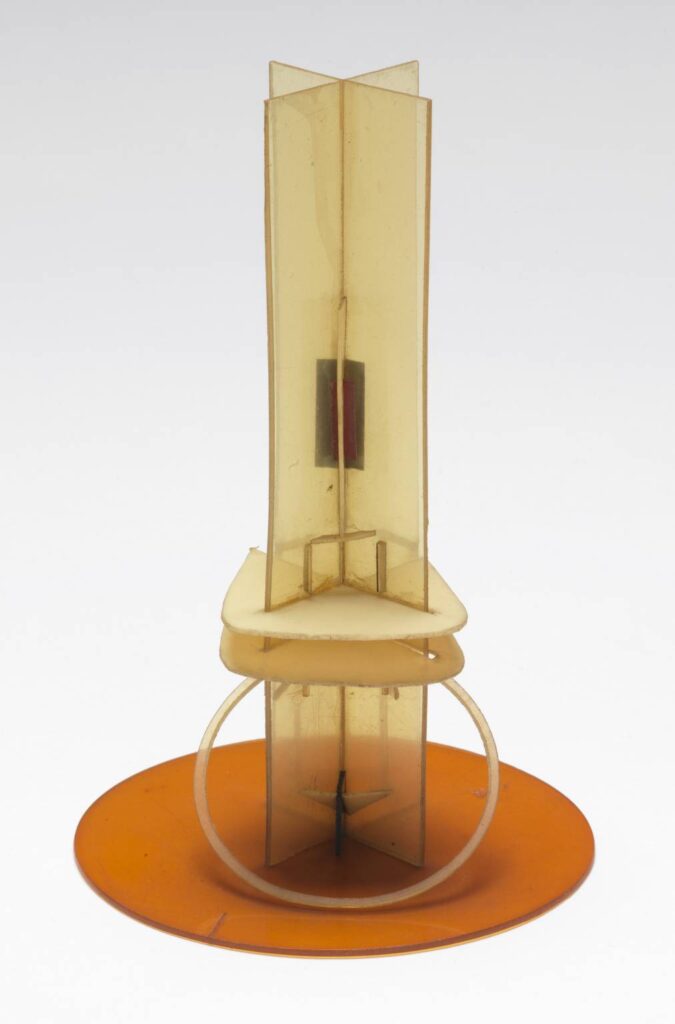 Model for 'Column' (1921) - Naum Gabo Tablo