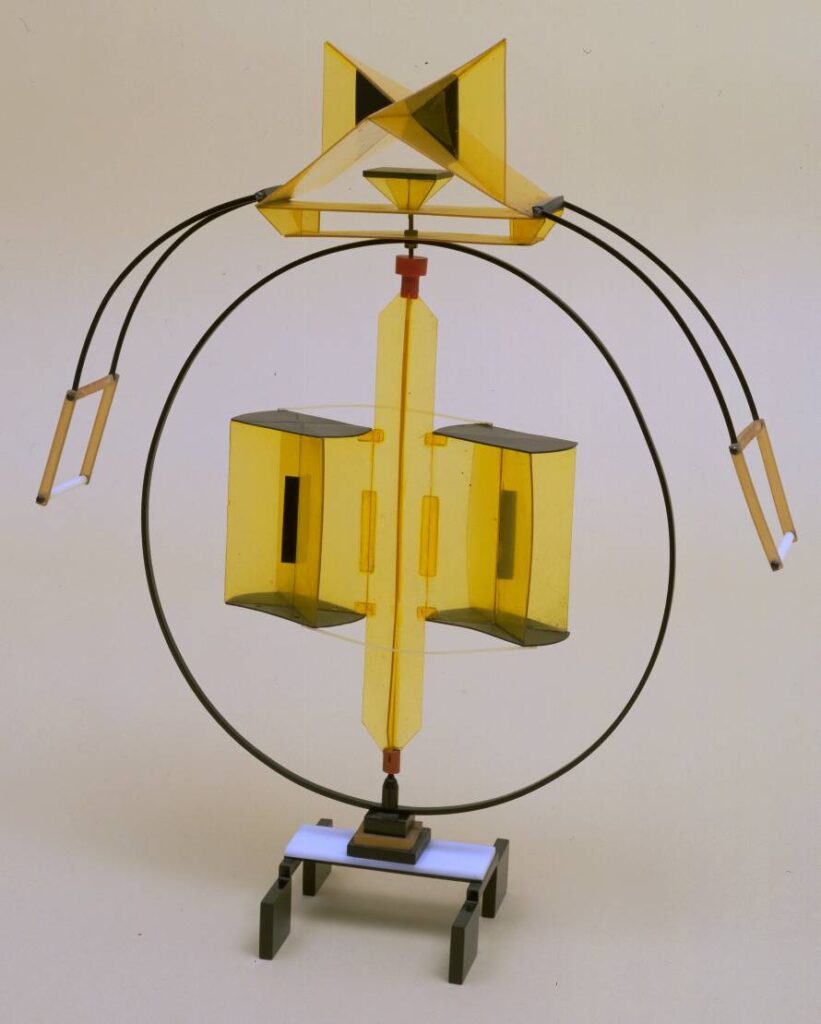 Model for 'Rotating Fountain' (1925) - Naum Gabo Tablo