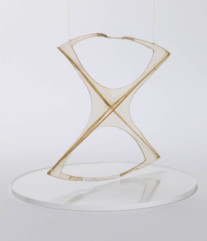 Model for 'Torsion' (1928) - Naum Gabo Tablo