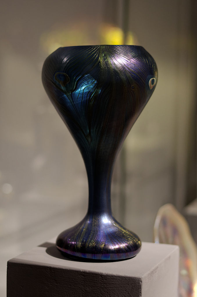 Peacock decorative vase – Louis Comfort Tiffany Tablo