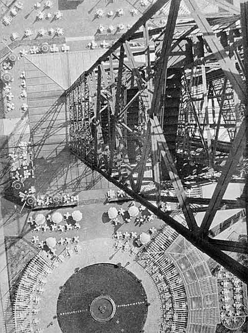 Radio Tower Berlin (1928) – László Moholy-Nagy Tablo