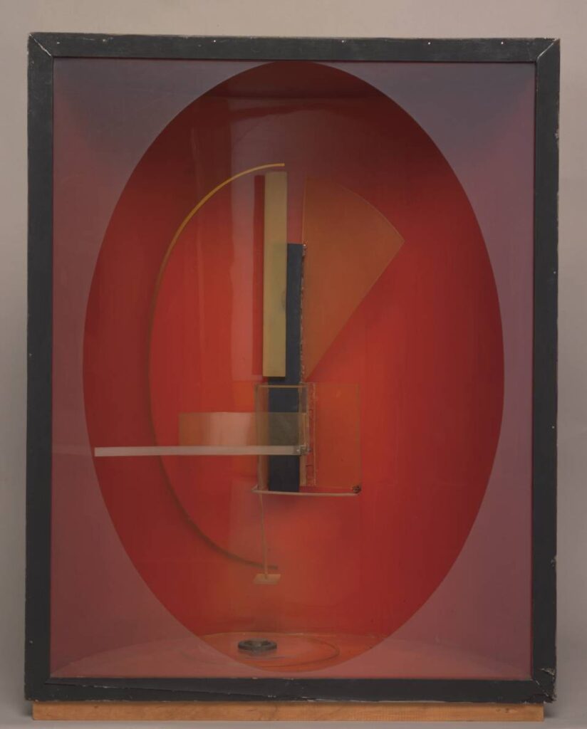 Red Cavern (1926) - Naum Gabo Tablo