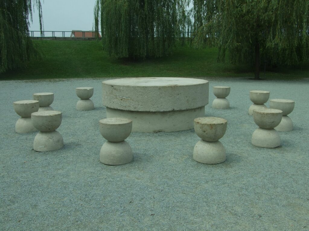 Table of Silence (1907) - Constantin Brâncuși Tablo