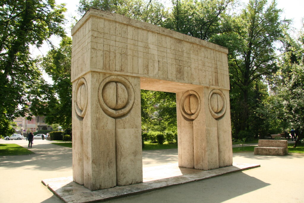 The Gate of Kiss (part of the Sculptural Ensemble in Târgu Jiu) (1938) - Constantin Brâncuși Tablo