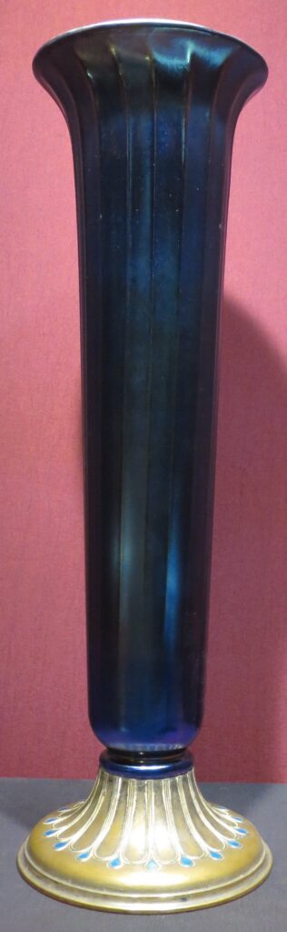 Trumpet vase (1928) - Louis Comfort Tiffany Tablo