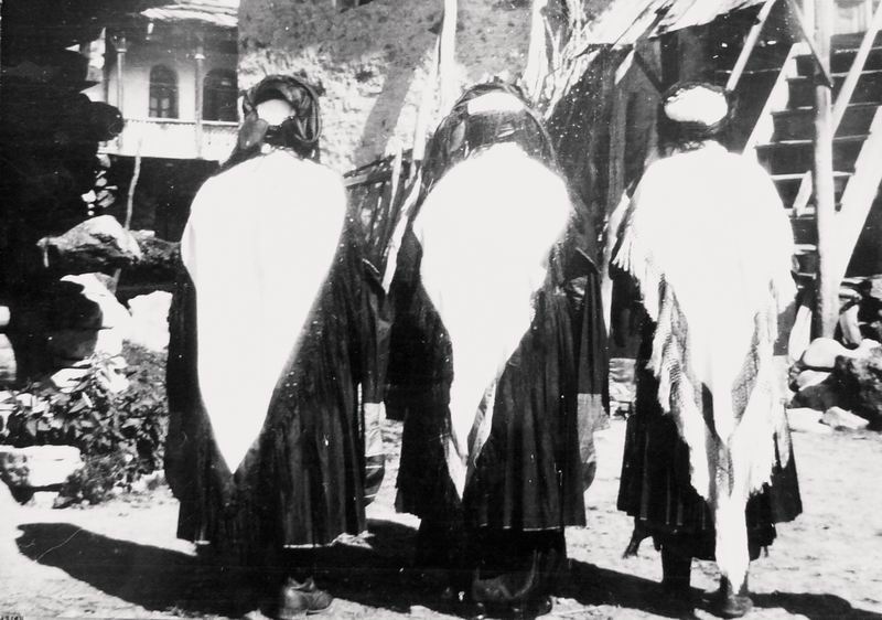 Women from Racha (1928) - David Kakabadze Tablo