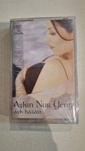 Aşkın Nur Yengi Aşk Kazası Kaset (Sıfır Ambalajında)