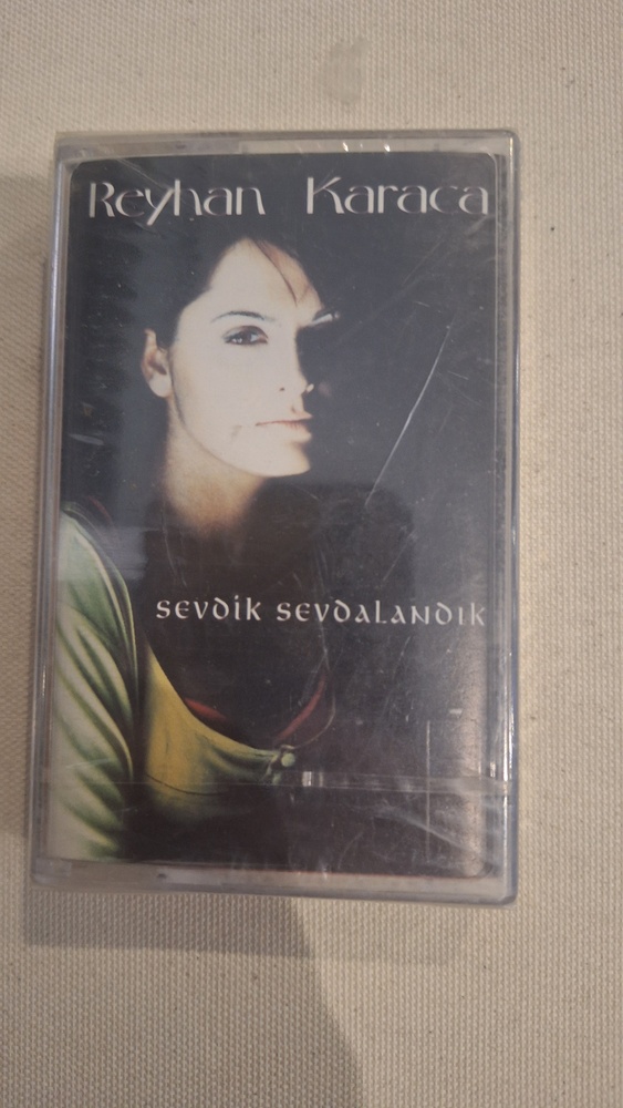Reyhan Karaca Sevdik Sevdalandık Kaset (Sıfır Ambalajında)