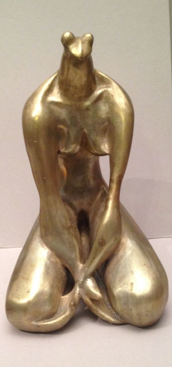 Squatting Woman Frog - Anton Prinner Tablo